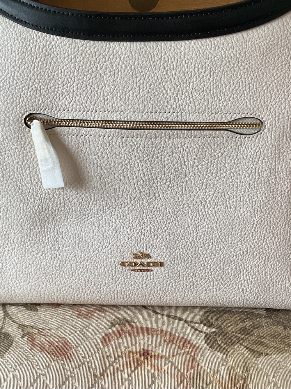 NEW Coach Kristy Two-Tone Pebbled Leather Shoulder Bag in Chalk and Black - Picture 6 of 7